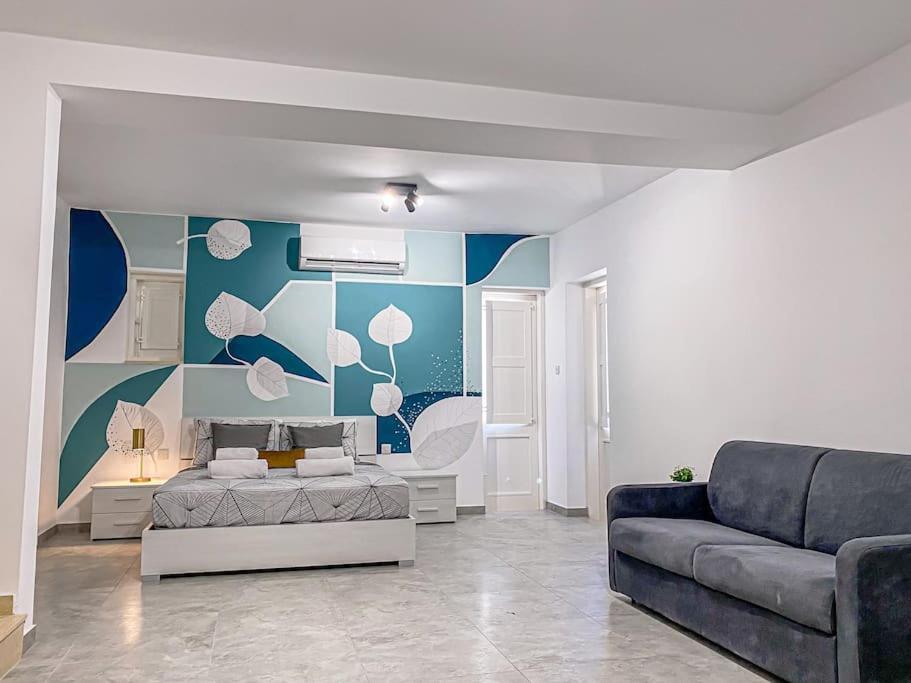 Designer Duplex Penthouse In Floriana Apartment Bagian luar foto